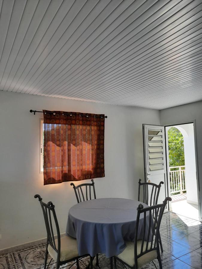 Chez Lilise 2 Apartment Sainte-Anne Luaran gambar