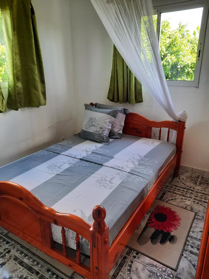 Chez Lilise 2 Apartment Sainte-Anne Luaran gambar